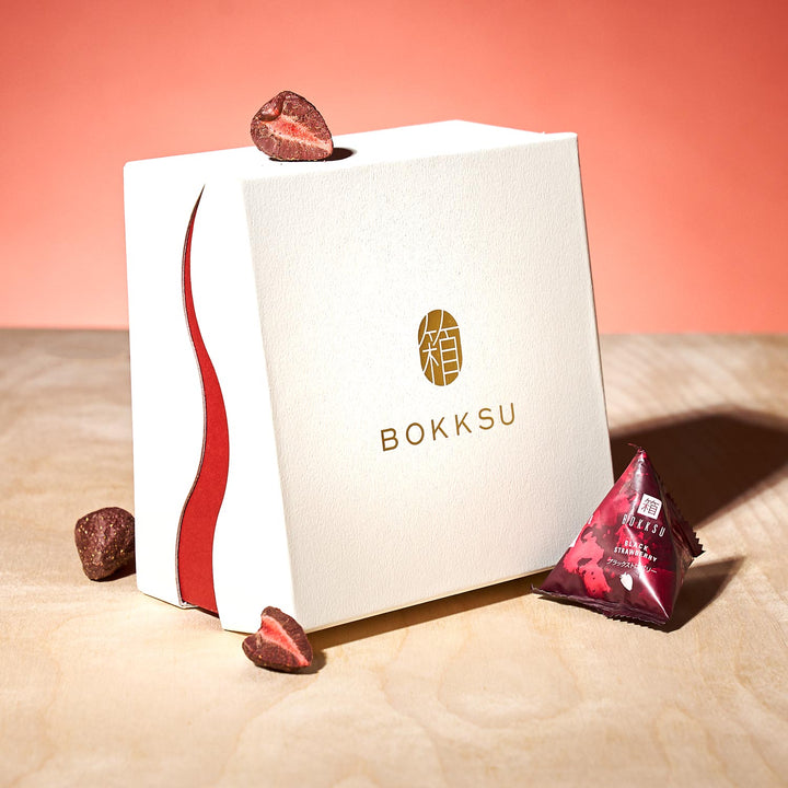 Black Strawberry Gift Box (12 Pieces)